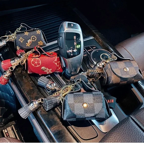 Multi use Keychains - Picture 7 of 8